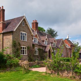 The Hyde - kate & tom's Large Holiday Homes