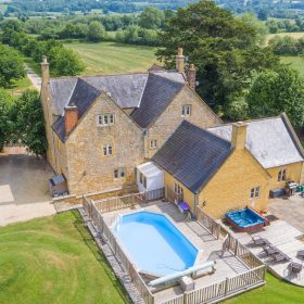  Wellacres House - kate & tom's Large Holiday Homes