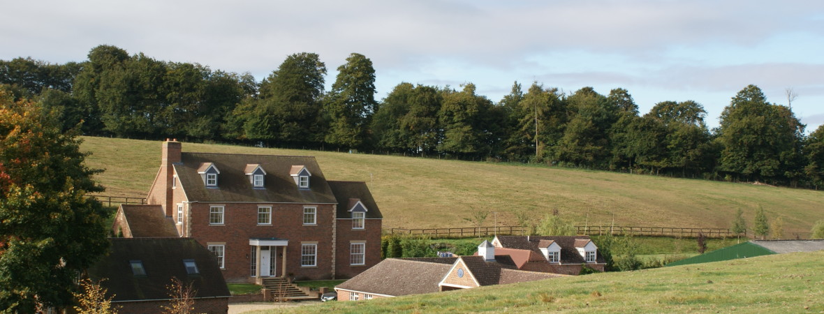 Lambourn House - kate & tom's Large Holiday Homes