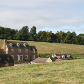 Lambourn House - kate & tom's Large Holiday Homes