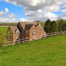 Lambourn House - kate & tom's Large Holiday Homes