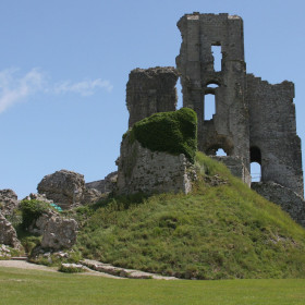 Castles and coves in deepest Dorset