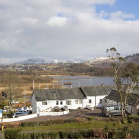 Derwentwater House - kate & tom's Large Holiday Homes