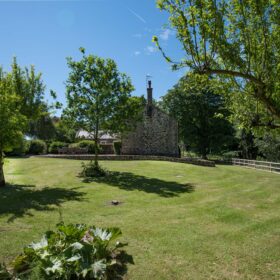 The Coast House - kate & tom's Large Holiday Homes