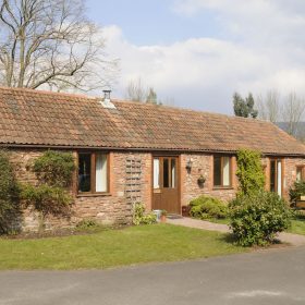 The Old Stone Barns - kate & tom's Large Holiday Homes