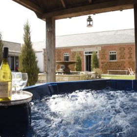  Cliff Barns - kate & tom's Large Holiday Homes