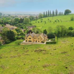 Campden Edge - kate & tom's Large Holiday Homes