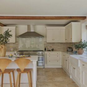 Campden Edge - kate & tom's Large Holiday Homes