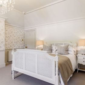 The Castle on the Coast Bedroom - kate & tom's Large Holiday Homes