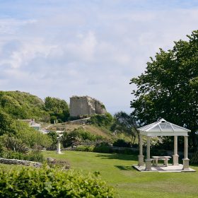 The Castle on the Coast - kate & tom's Large Holiday Homes