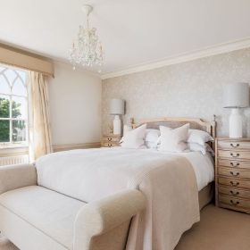 The Castle on the Coast Bedroom - kate & tom's Large Holiday Homes