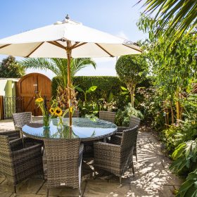  Beachfront House - kate & tom's Large Holiday Homes