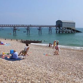  Beachfront House - kate & tom's Large Holiday Homes