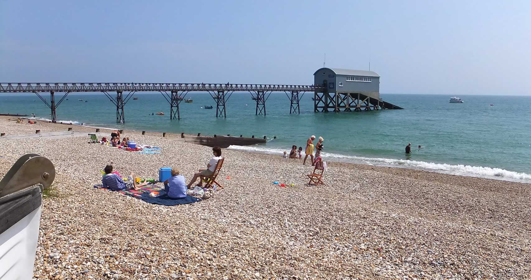  Beachfront House - kate & tom's Large Holiday Homes