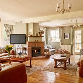  Newcross Hall - kate & tom's Large Holiday Homes