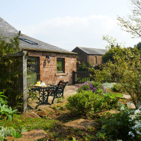  The Long House & Cottages - kate & tom's Large Holiday Homes