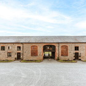 The Old Mill, Hayloft & Byre - kate & tom's Large Holiday Homes