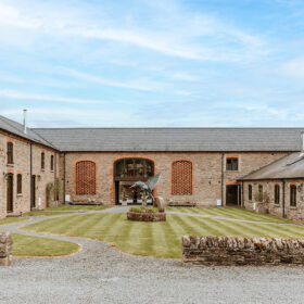 The Barns - kate & tom's Large Holiday Homes