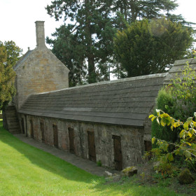 The Jacobean Hall - kate & tom's Large Holiday Homes