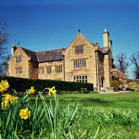 The Jacobean Hall - kate & tom's Large Holiday Homes