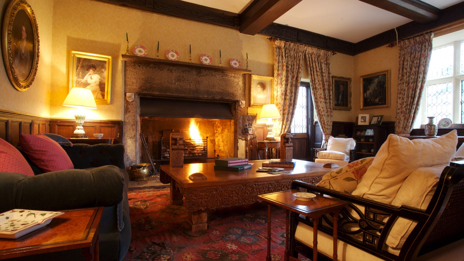  The Jacobean Hall - kate & tom's Large Holiday Homes