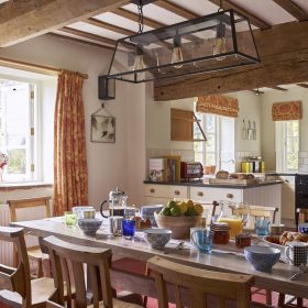 The Freeth - kate & tom's Large Holiday Homes