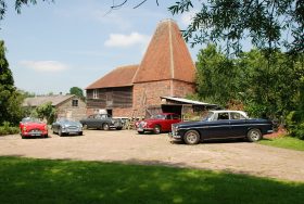 Visit the Darling Buds Classic Car Show in Kent - kate & tom's Large Holiday Homes