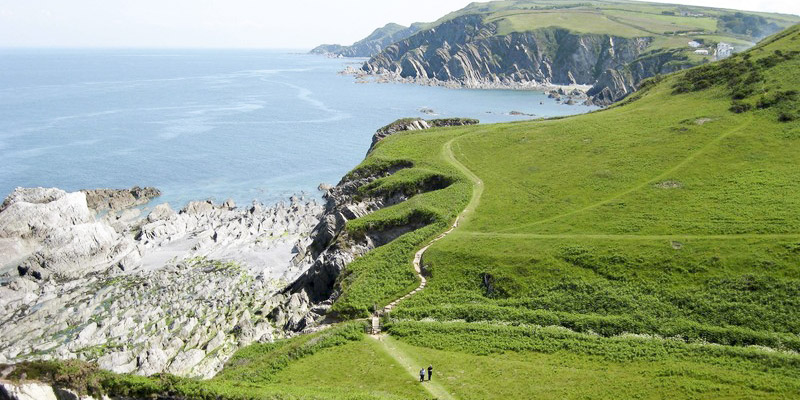 5 Stunning Walks in Cornwall - kate & tom's Large Holiday Homes