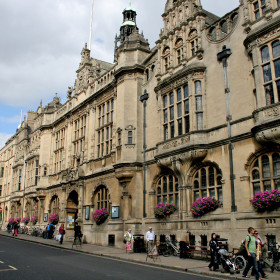 Oxford Town Hall - kate & tom's Large Holiday Homes