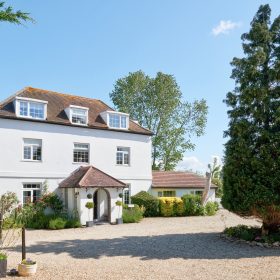 Severn Bank House - kate & tom's Large Holiday Homes