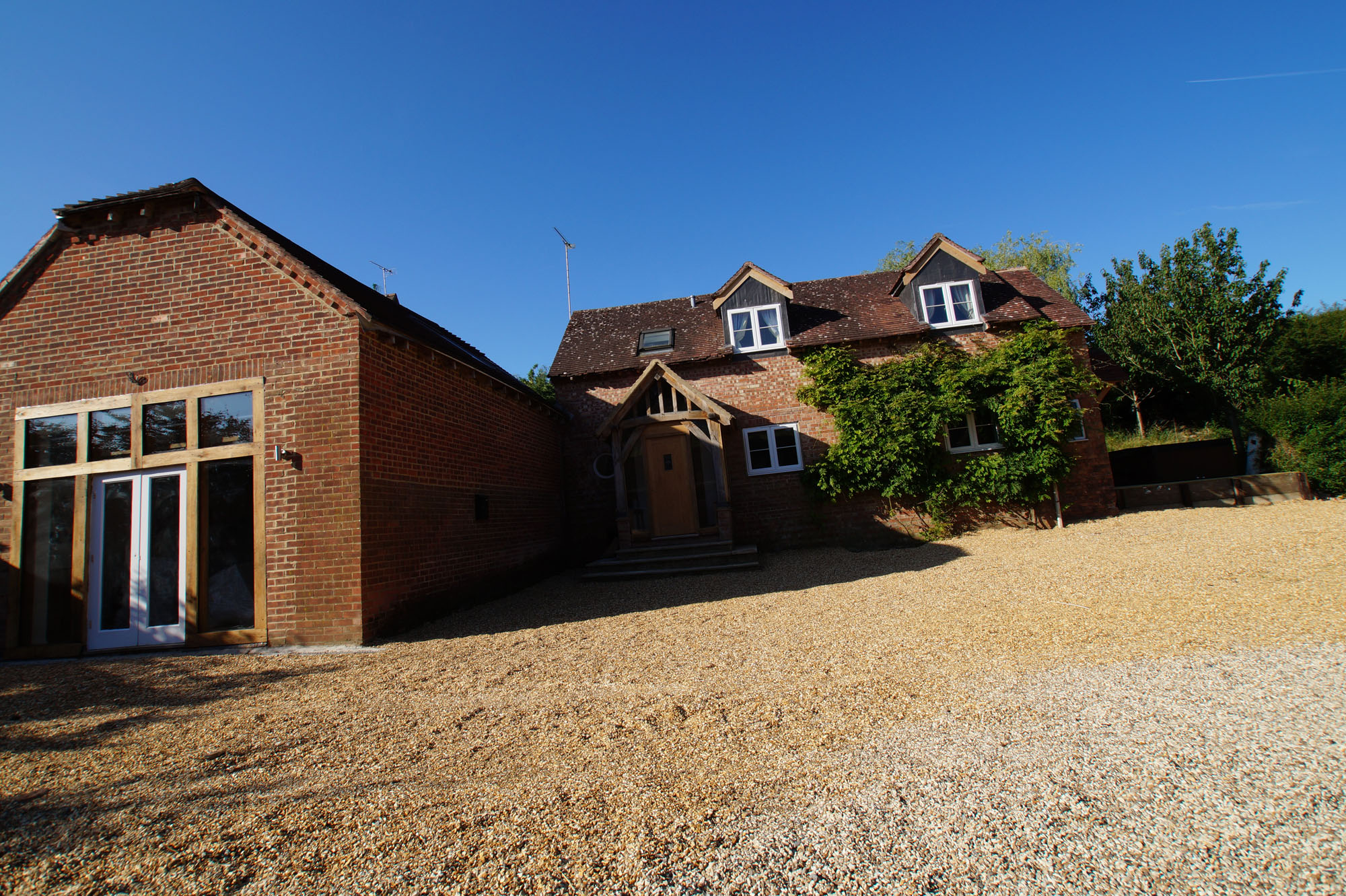 Ridgeway House Exterior 4 Kate & Tom's