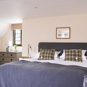 Marsden Manor - kate & tom's Large Holiday Homes