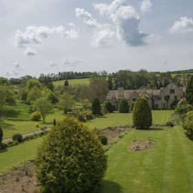 Marsden Manor - kate & tom's Large Holiday Homes