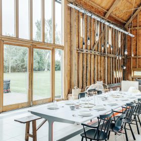 Tawny Barn Dining - kate & tom's Large Holiday Homes