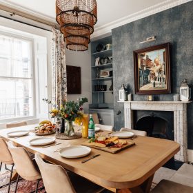 Charlotte Street Townhouse - kate & tom's Large Holiday Homes