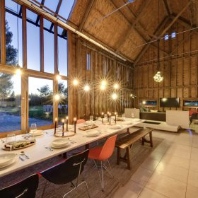 Tawny Barn Dining - kate & tom's Large Holiday Homes