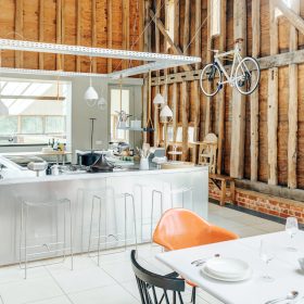 Tawny Barn Kitchen - kate & tom's Large Holiday Homes