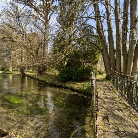 Chalkstream House - kate & tom's Large Holiday Homes