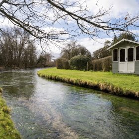 Chalkstream House - kate & tom's Large Holiday Homes
