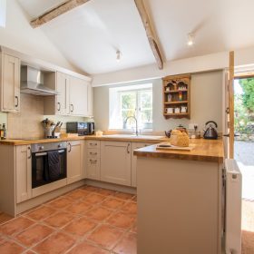 Featherstone Farm - kate & tom's Large Holiday Homes