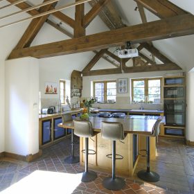 Lea Marston Farmhouse - kate & tom's Large Holiday Homes