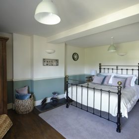 Lea Marston Farmhouse - kate & tom's Large Holiday Homes