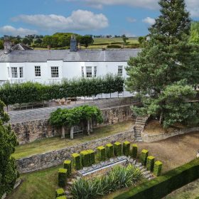 Godolphin Hall - kate & tom's Large Holiday Homes