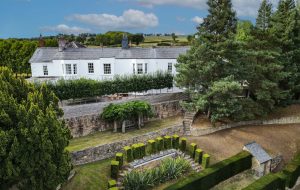 Godolphin Hall - kate & tom's Large Holiday Homes