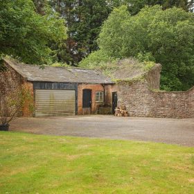 Beachley House - kate & tom's Large Holiday Homes