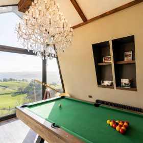 Clwyd Countryside Retreat - kate & tom's Large Holiday Homes