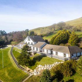 Clwyd Countryside Retreat - kate & tom's Large Holiday Homes