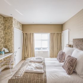 Burghwood Hall - kate & tom's Large Holiday Homes