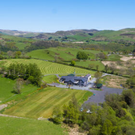 Cambrian Retreat - kate & tom's Large Holiday Homes