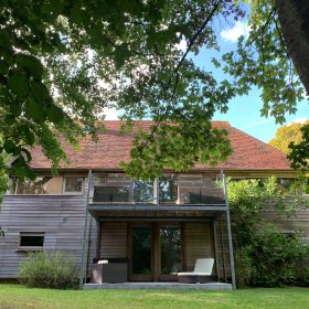 The Barn at Honeybridge Estate - kate & tom's Large Holiday Homes